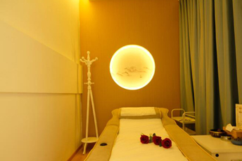 天津日式指压的寂静美学：在按压中听见雪落的声音